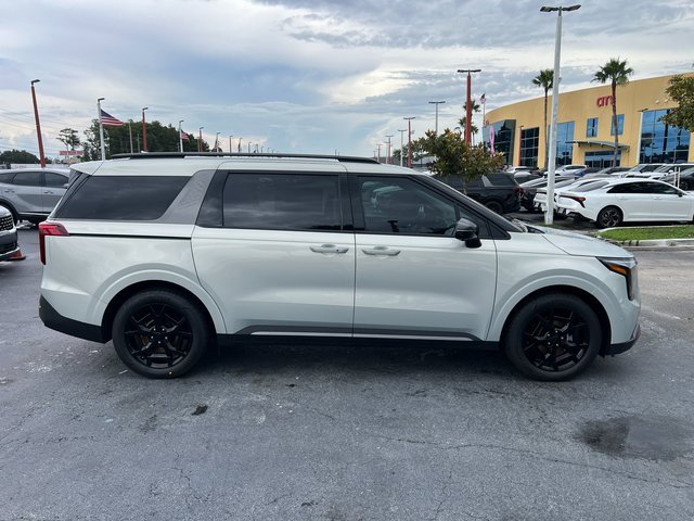 New 2026 Kia Carnival SX w/ SX Dark Edition Package image 5