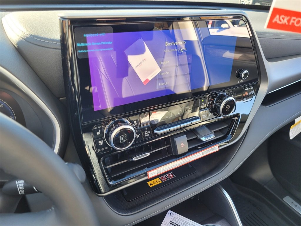 New 2026 Toyota Highlander Limited image 22