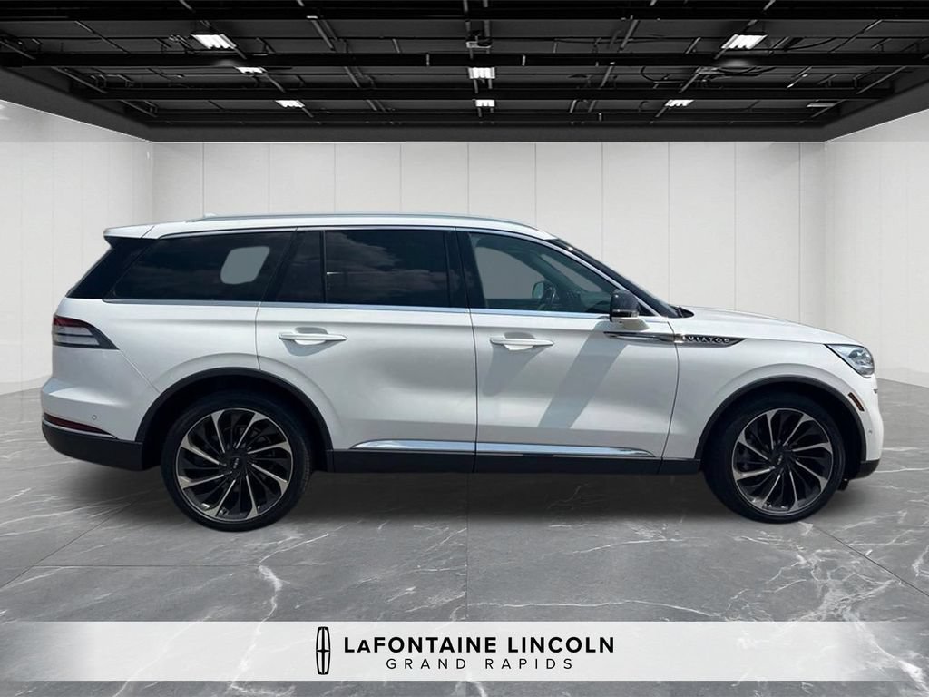 Used 2020 Lincoln Aviator Reserve w/ Equipment Group 202A AWD/4WD image 5