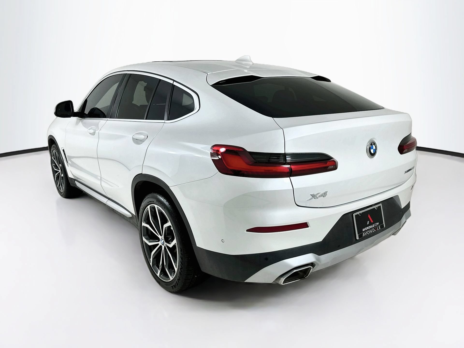 Used 2024 BMW X4 xDrive30i w/ Premium Package AWD/4WD image 6