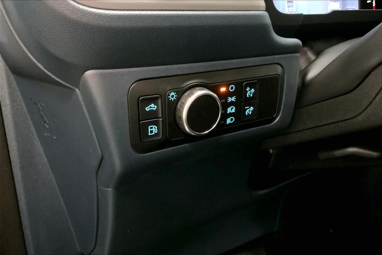 New 2026 Ford Maverick XL FWD image 18