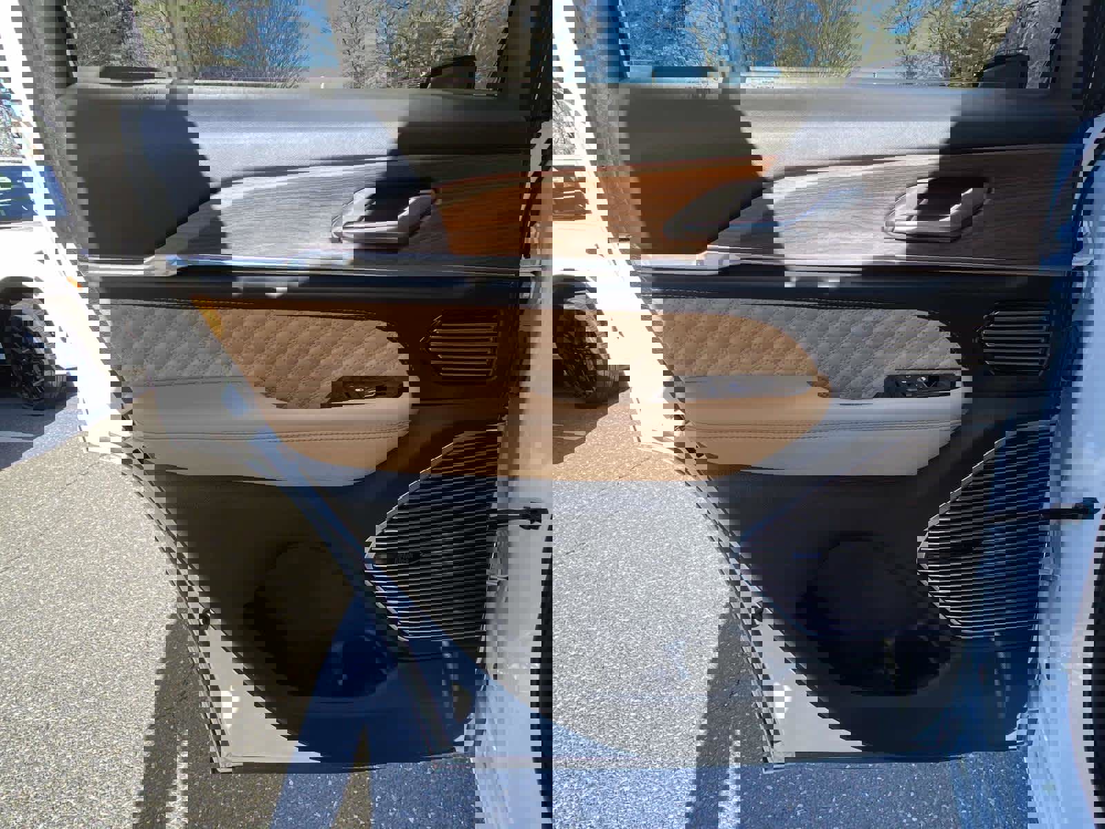 Used 2023 Jeep Grand Cherokee Summit image 12