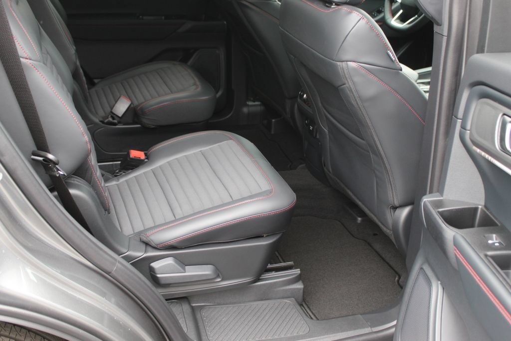 New 2026 Ford Explorer ST-Line w/ ST-Line Street Pack AWD/4WD image 19