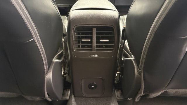 Used 2025 Ford Escape Platinum AWD/4WD image 29