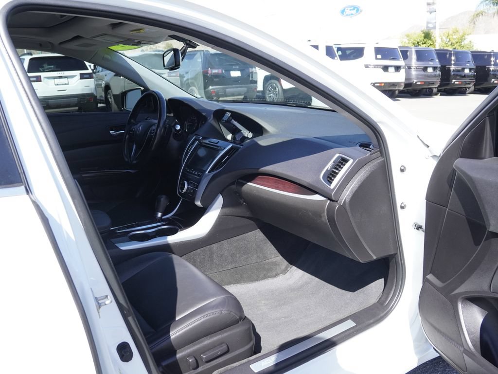 Used 2017 Acura TLX FWD image 27