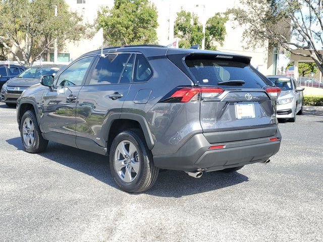 Used 2025 Toyota RAV4 XLE image 4