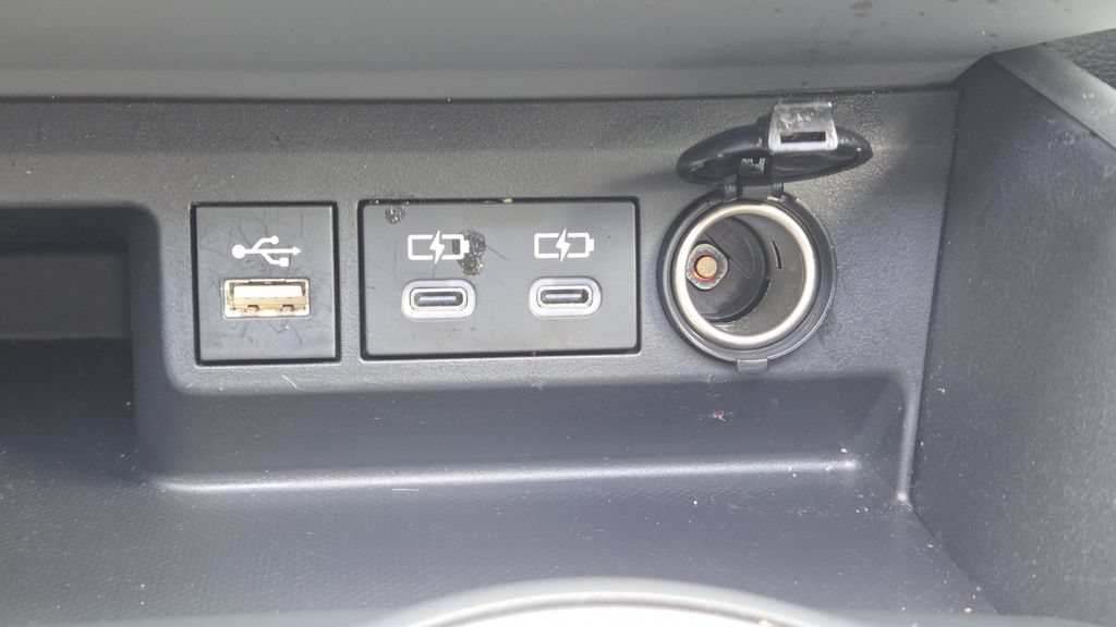 Used 2023 Toyota Highlander XLE FWD image 33