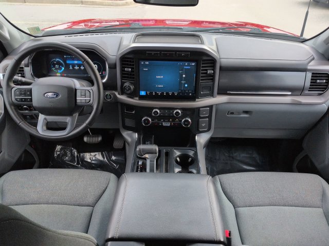 Used 2024 Ford F150 Lightning XLT AWD/4WD image 15