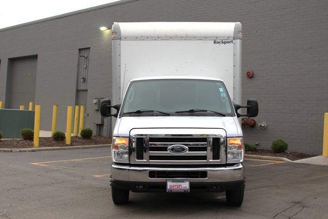 Used 2019 Ford E-350 and Econoline 350 Super Duty w/ Power Windows & Locks Group RWD image 4