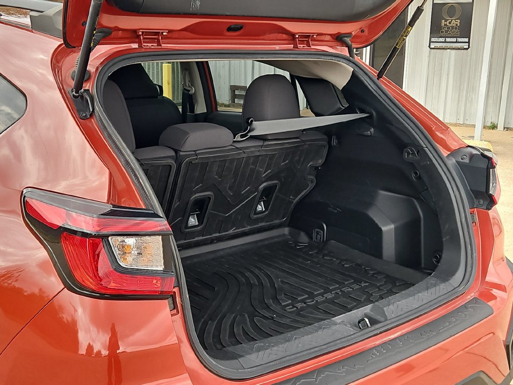 Used 2024 Subaru Crosstrek 2.0i Premium AWD/4WD image 32