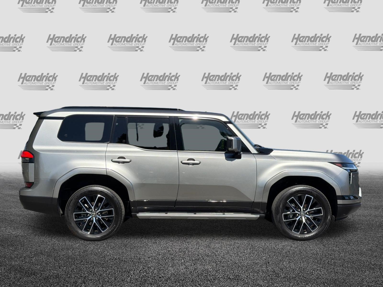Certified 2025 Lexus GX 550 w/ Accessory Package (Z1) AWD/4WD image 3