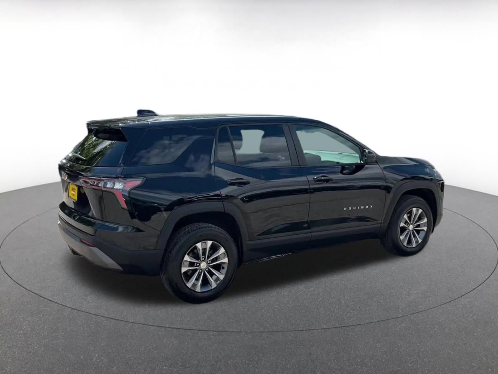 Used 2025 Chevrolet Equinox LT FWD image 15