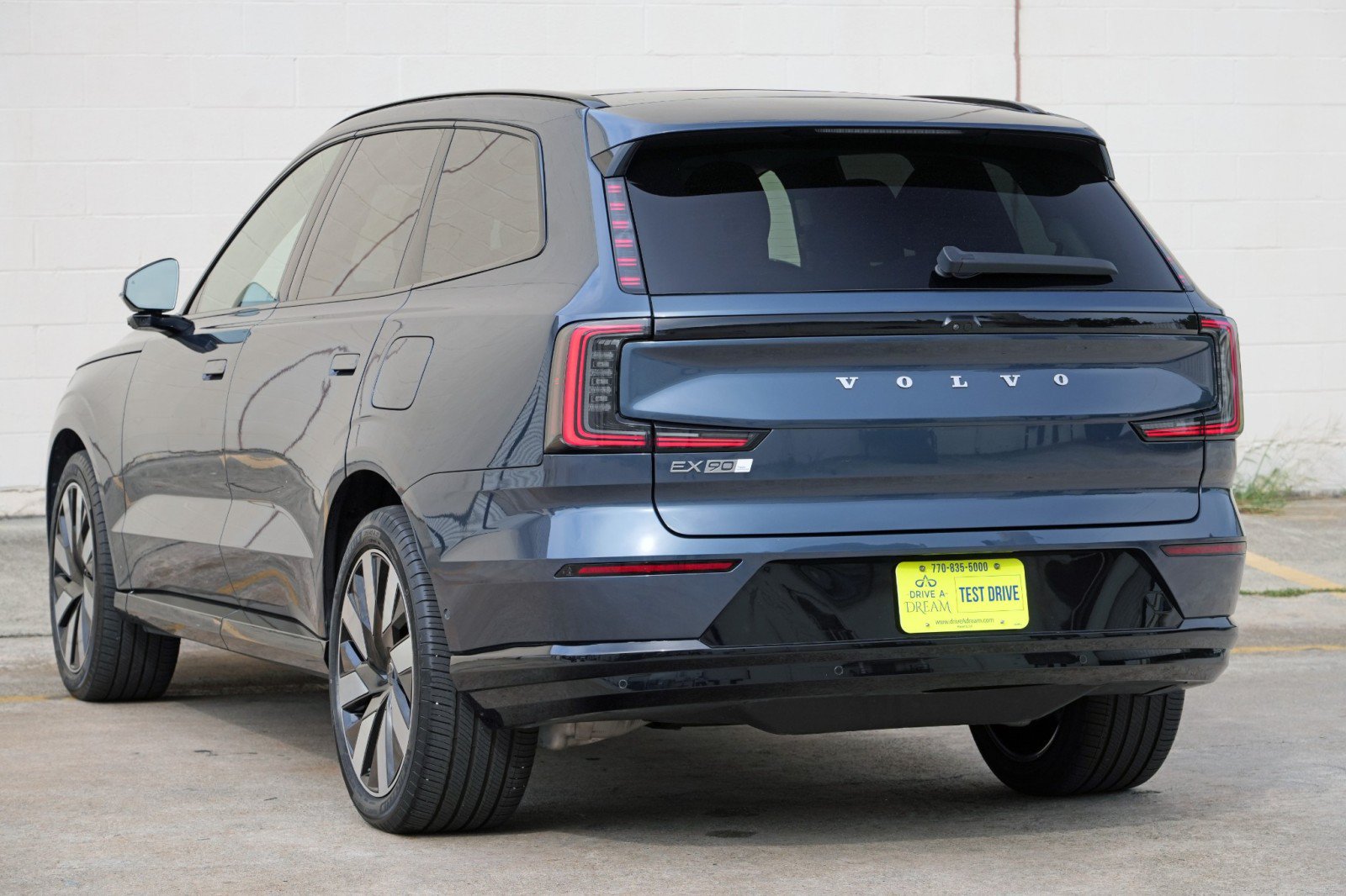 Used 2025 Volvo EX90 Ultra AWD/4WD image 52