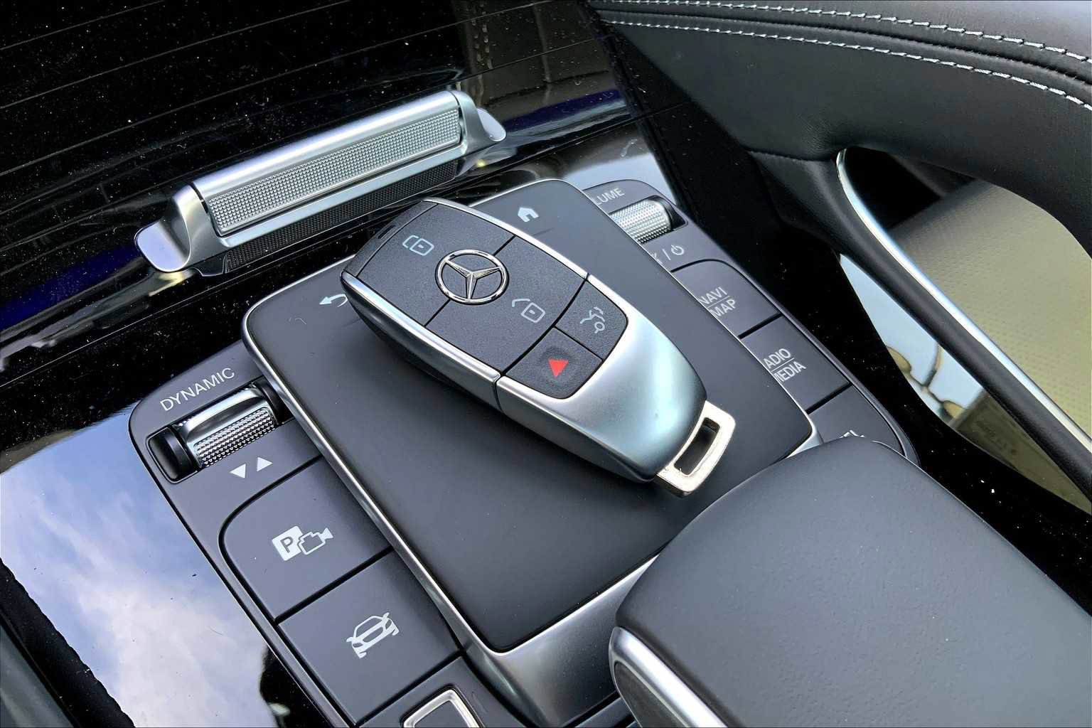 New 2026 Mercedes-Benz GLS 580 4MATIC image 21