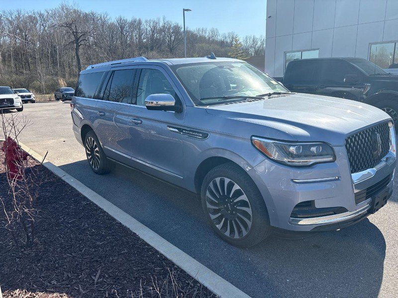 Certified 2023 Lincoln Navigator L Black Label AWD/4WD image 4