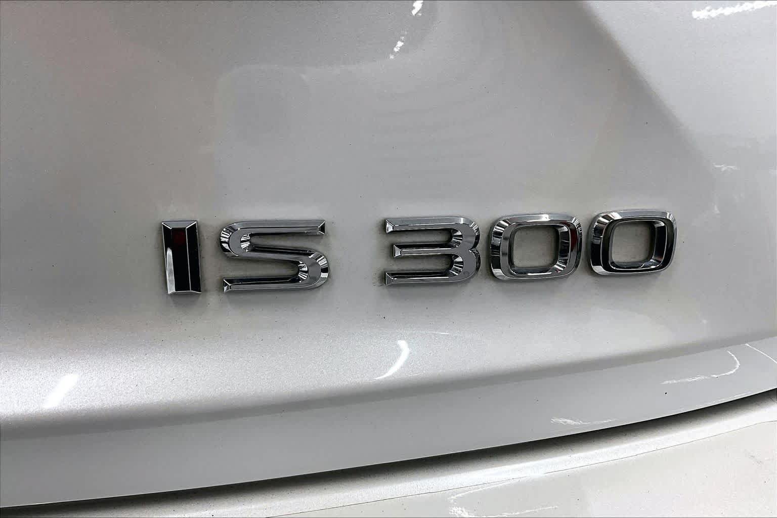 Used 2018 Lexus IS 300 w/ Accessory Package 2 RWD image 9
