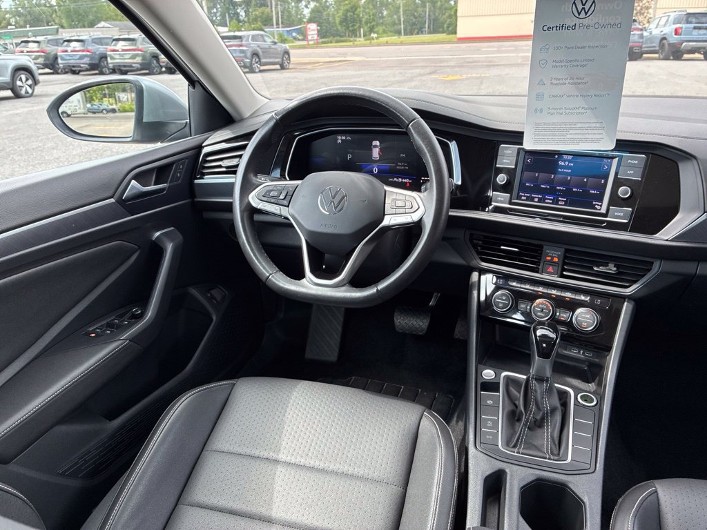 Used 2024 Volkswagen Jetta SE FWD image 46