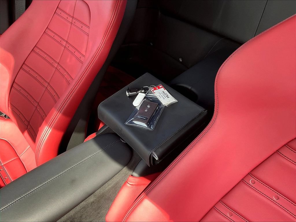 Used 2024 Ferrari Roma RWD image 32