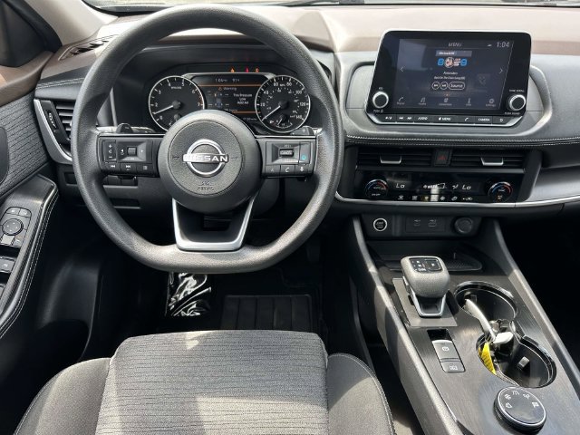 Used 2023 Nissan Rogue SV AWD/4WD image 2
