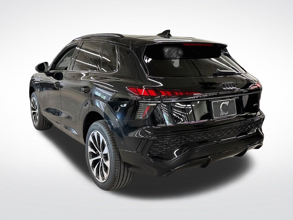 New 2026 Audi Q3 quattro 2.0T AWD/4WD image 3