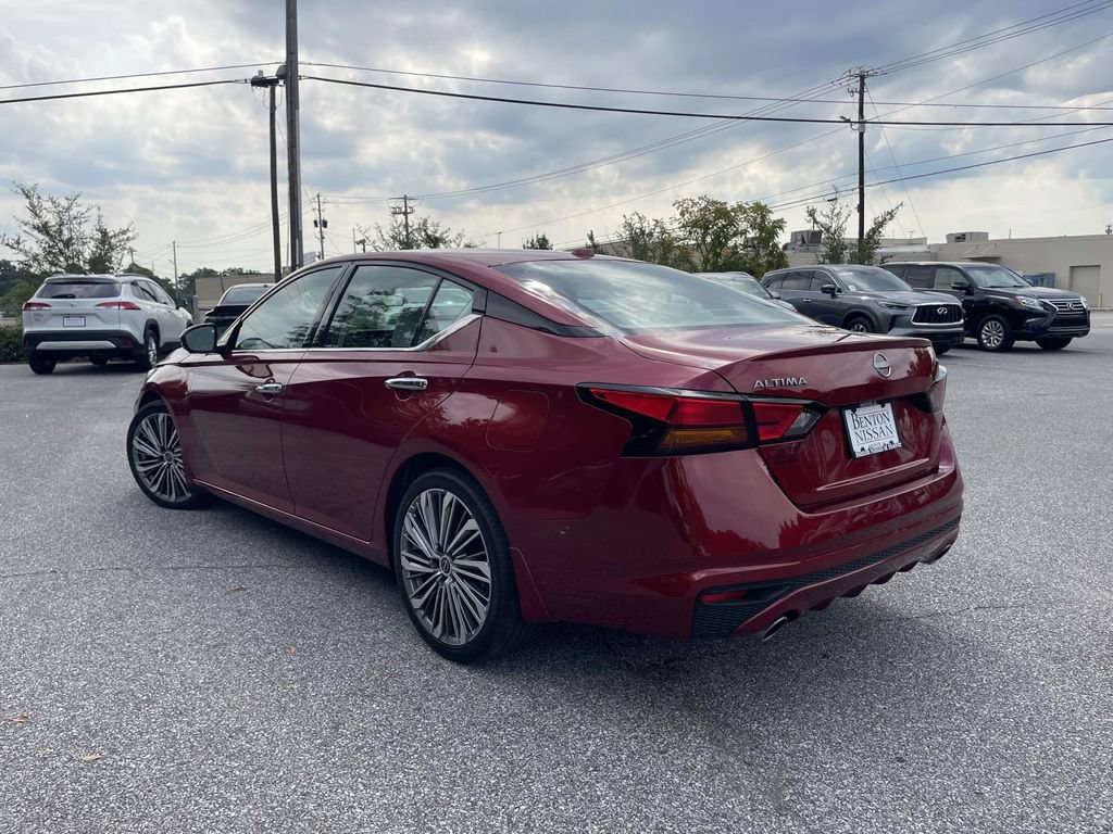Used 2024 Nissan Altima 2.5 SL FWD image 5