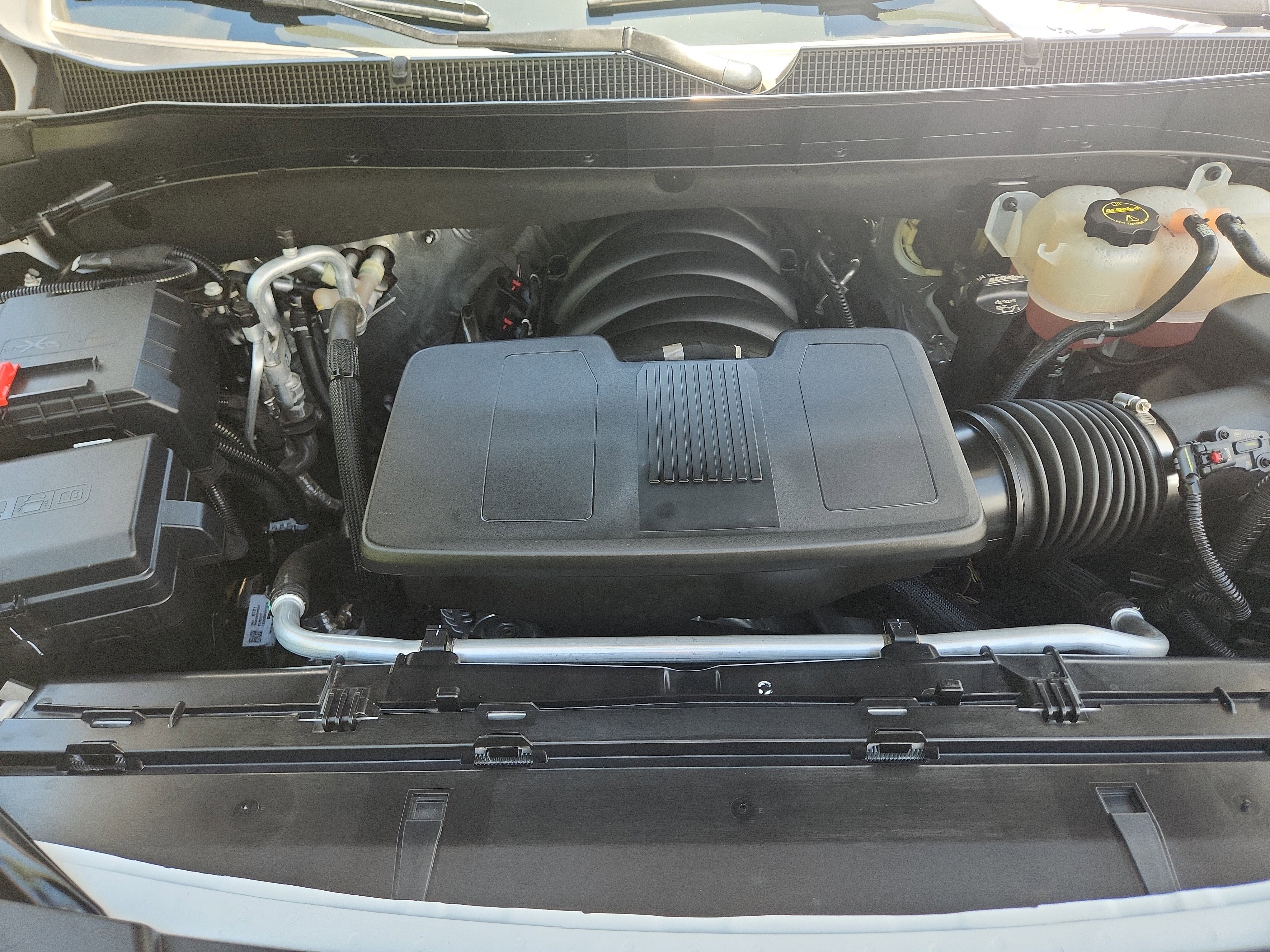 Used 2024 Chevrolet Tahoe RST w/ Luxury Package AWD/4WD image 18