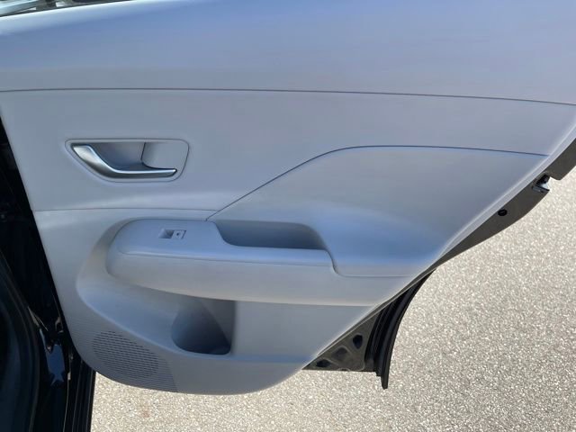 Used 2024 Hyundai Kona Limited image 36