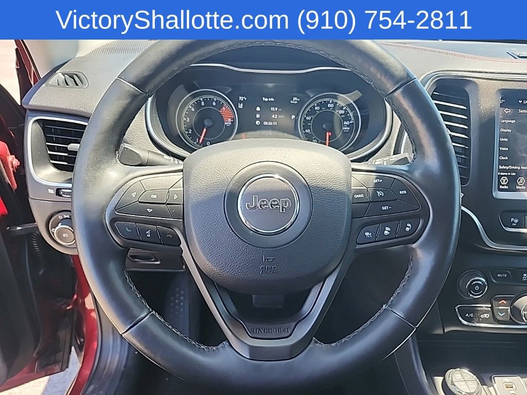 Used 2019 Jeep Cherokee Trailhawk AWD/4WD image 9