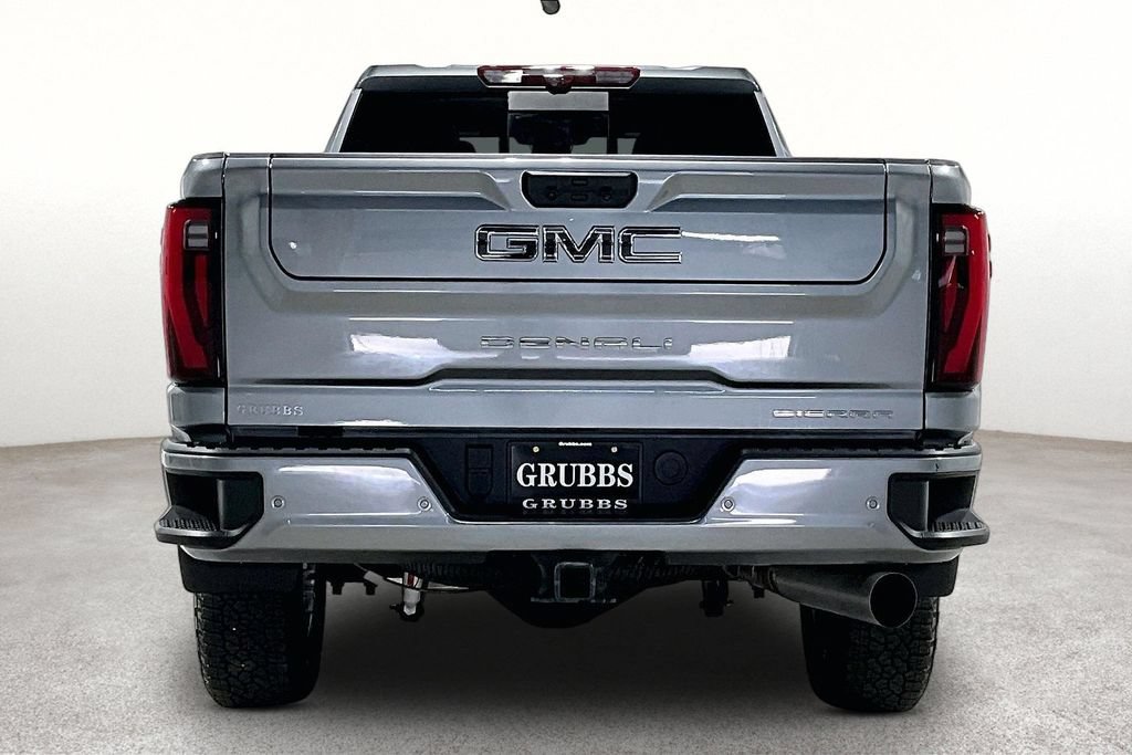 Used 2024 GMC Sierra 3500 Denali Ultimate AWD/4WD image 4