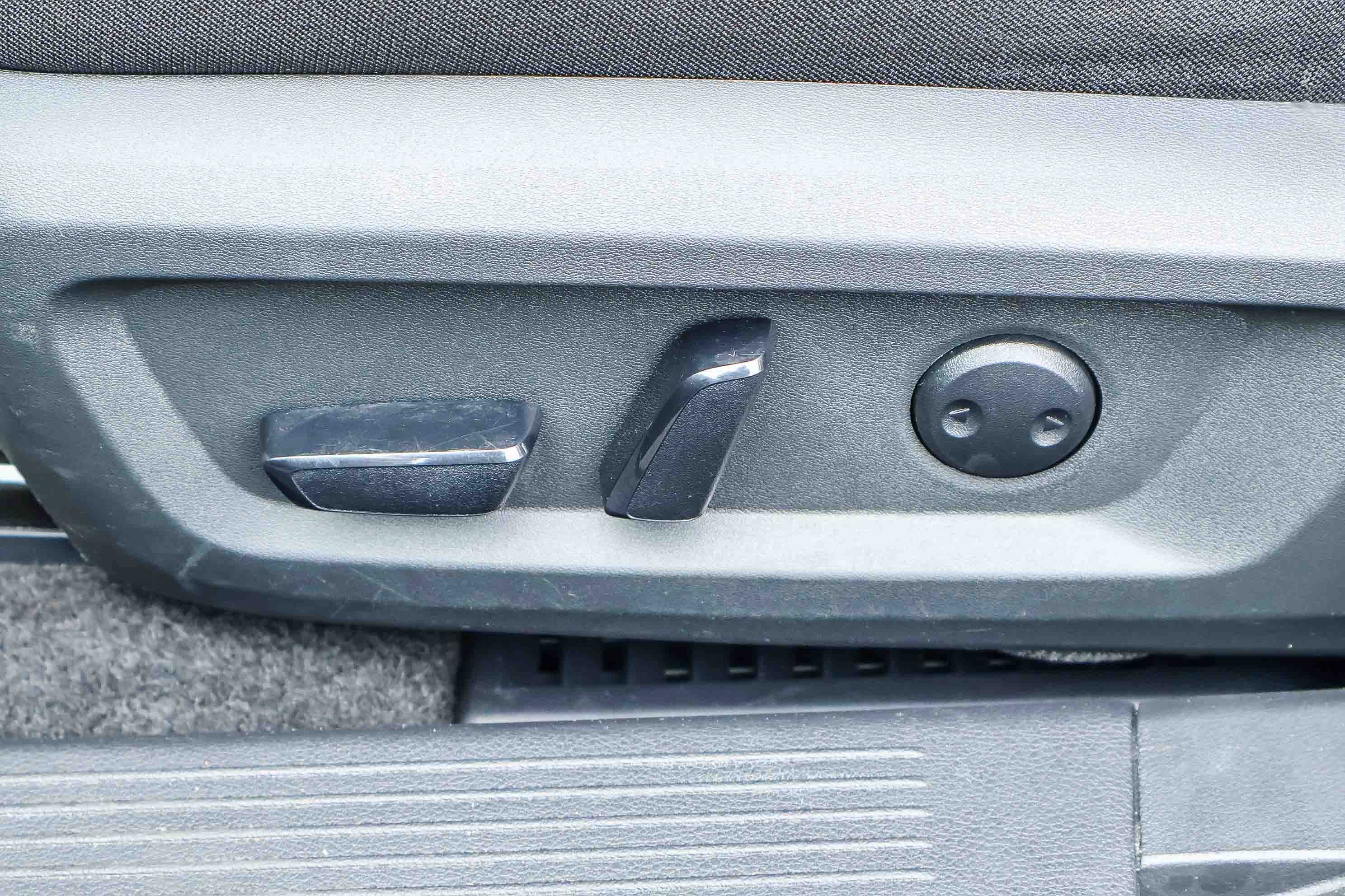 Used 2024 Nissan Rogue SV FWD image 10