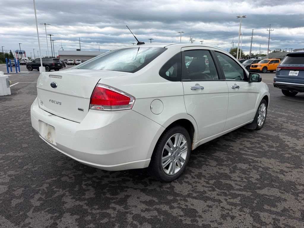 Used 2010 Ford Focus SEL FWD image 5