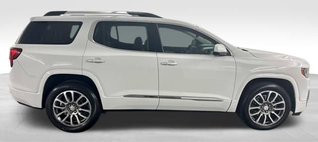 Used 2022 GMC Acadia Denali w/ Denali Ultimate Package image 10