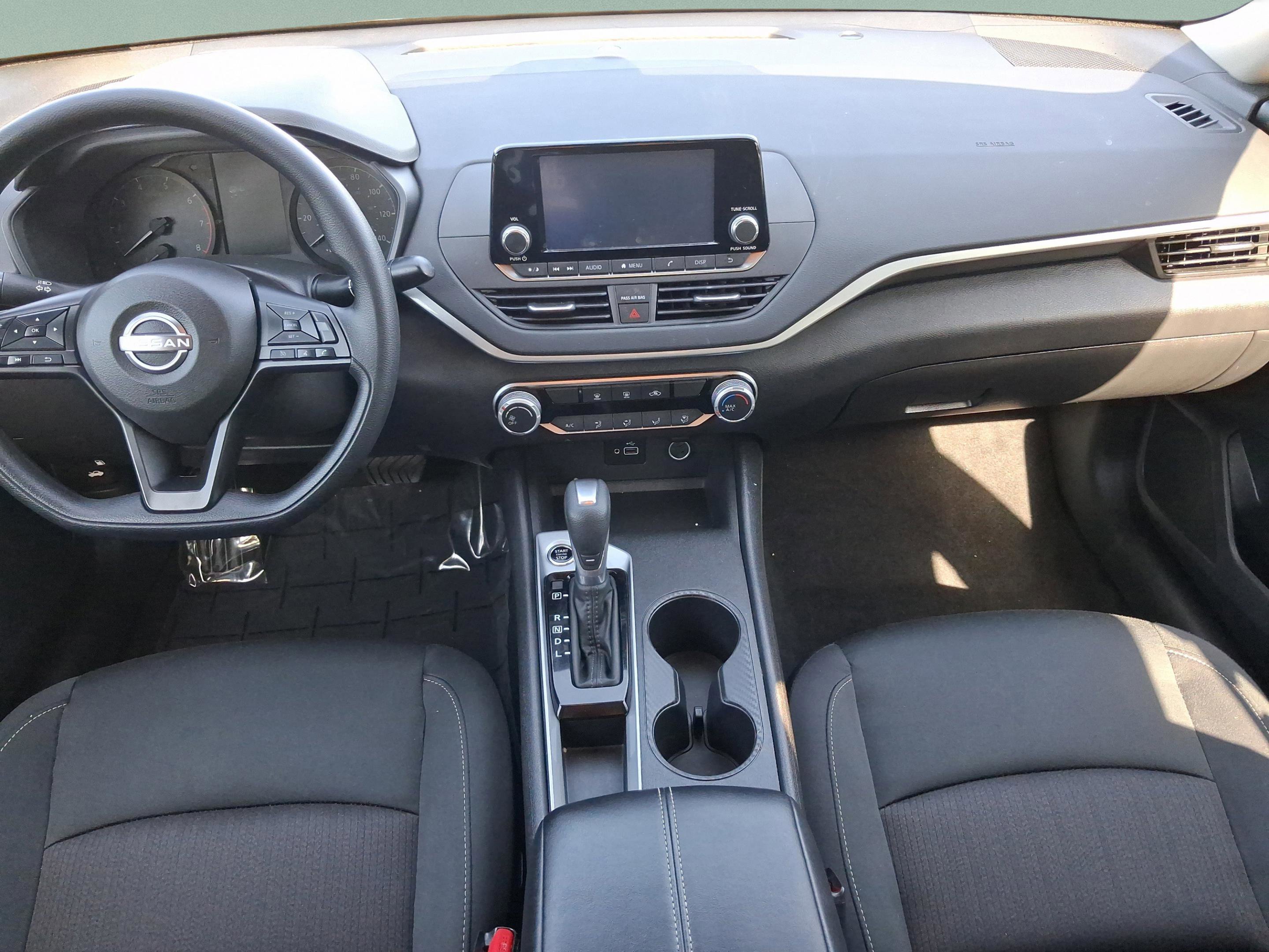 Used 2024 Nissan Altima 2.5 S image 9