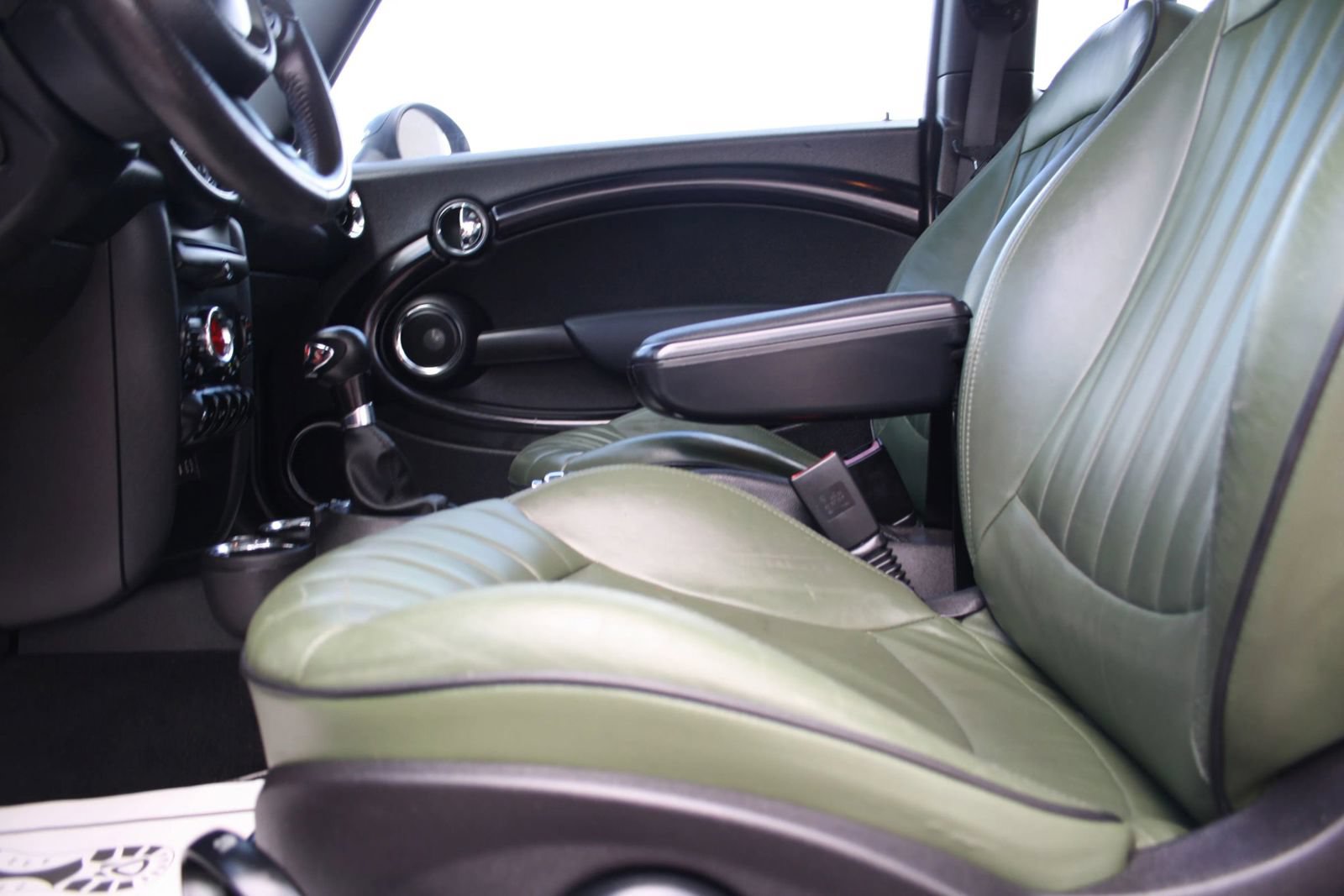 Used 2011 MINI Cooper S FWD image 13