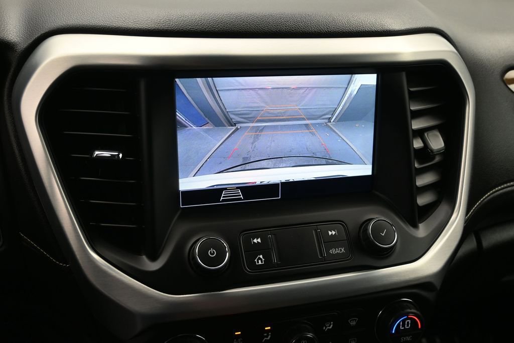 Used 2021 GMC Acadia SLE w/ Driver Convenience Package FWD image 16