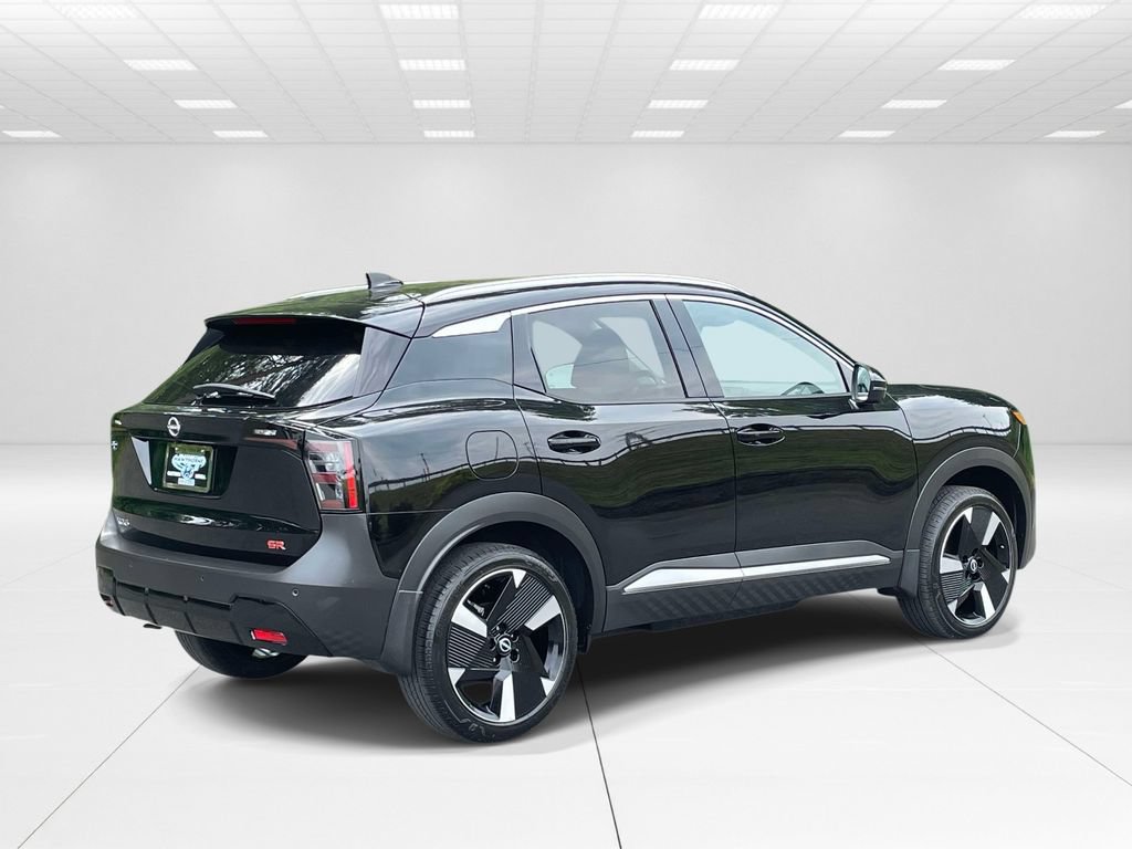 Used 2025 Nissan Kicks SR FWD image 6
