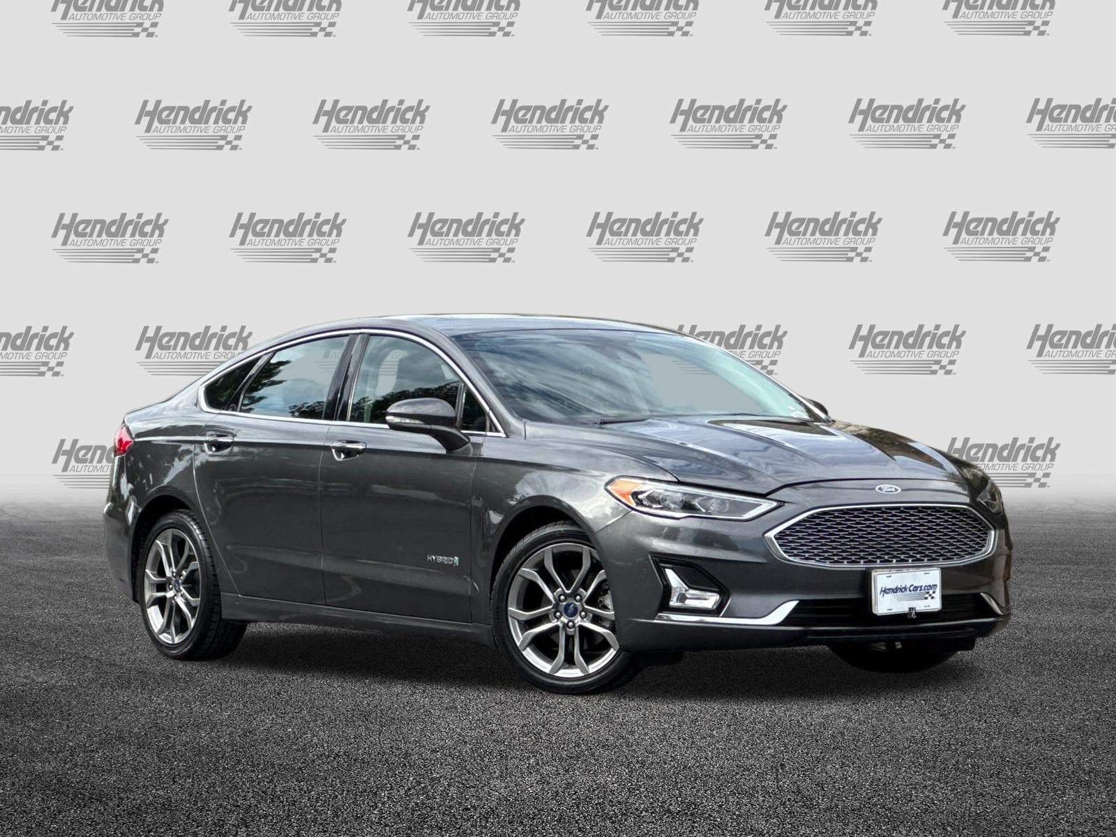 Used 2019 Ford Fusion Titanium FWD image 2