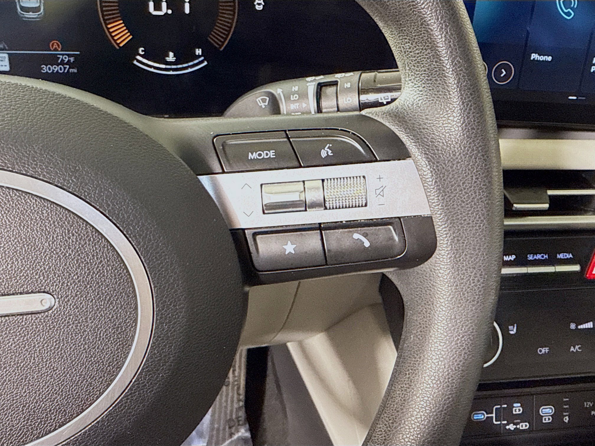 Used 2025 Hyundai Tucson SEL image 15