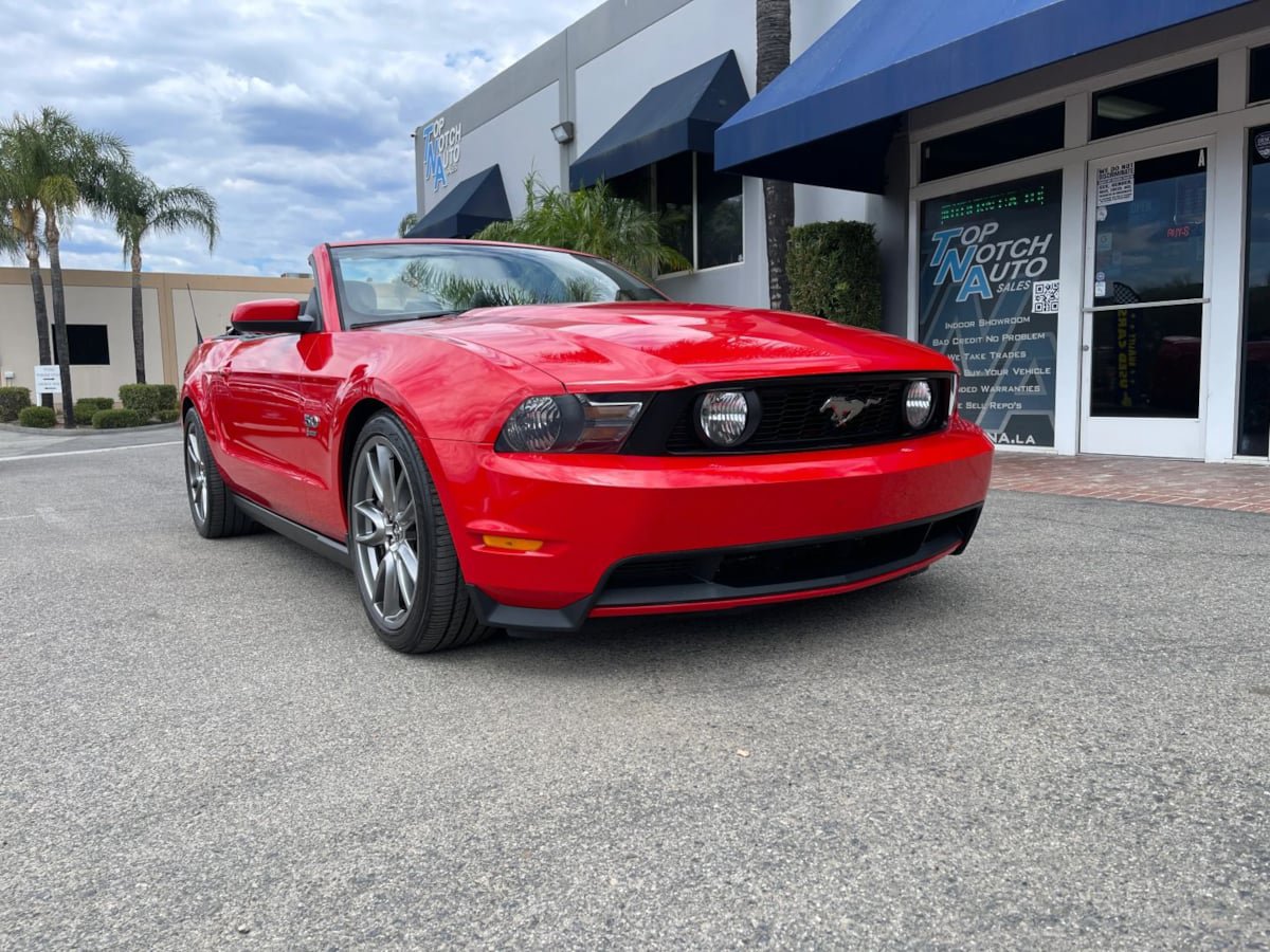 Used 2011 Ford Mustang GT Premium w/ Electronics Pkg RWD image 4