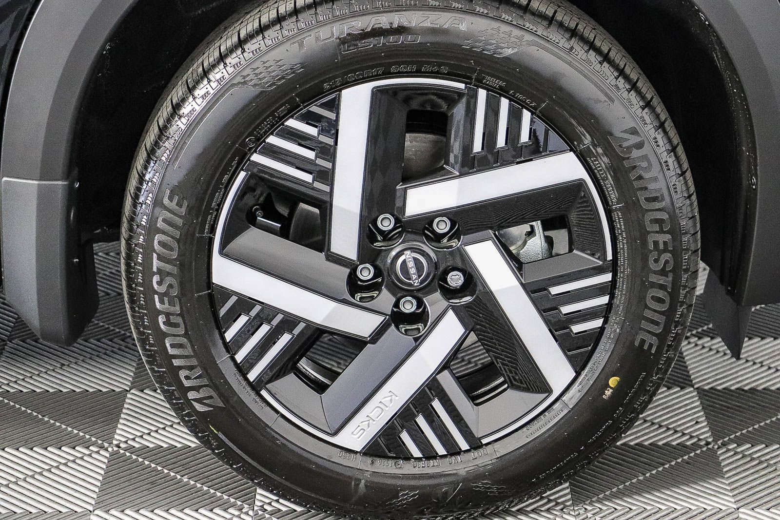 New 2027 Nissan Kicks SV FWD image 11