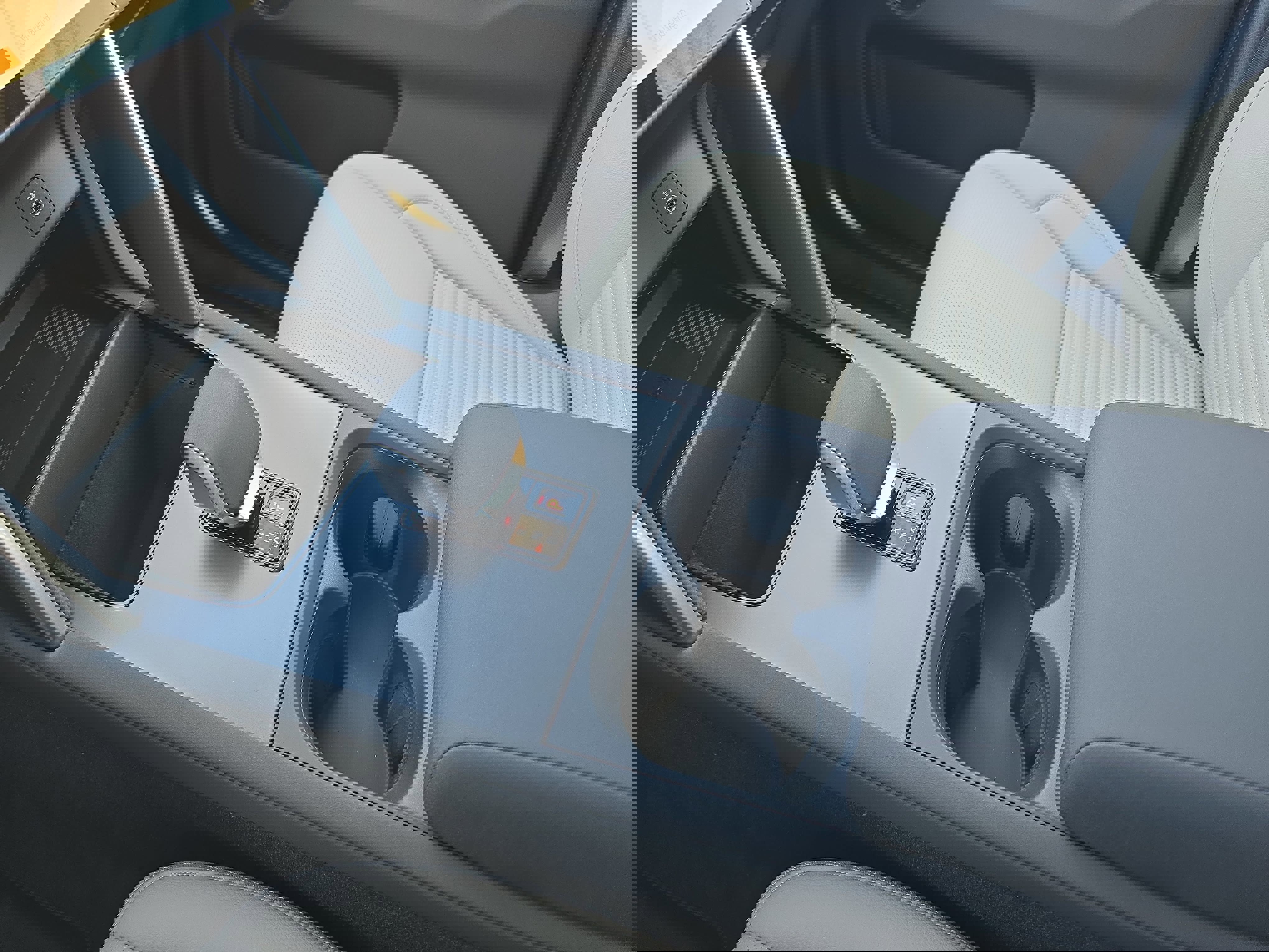 New 2025 Land Rover Discovery Sport S image 25