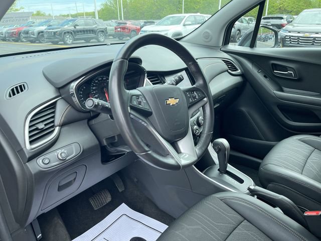 Certified 2022 Chevrolet Trax LT w/ LT Convenience Package AWD/4WD image 10