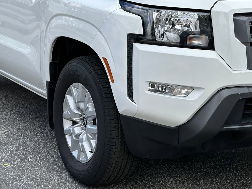 Used 2024 Nissan Frontier SV w/ SV Convenience Package RWD image 14