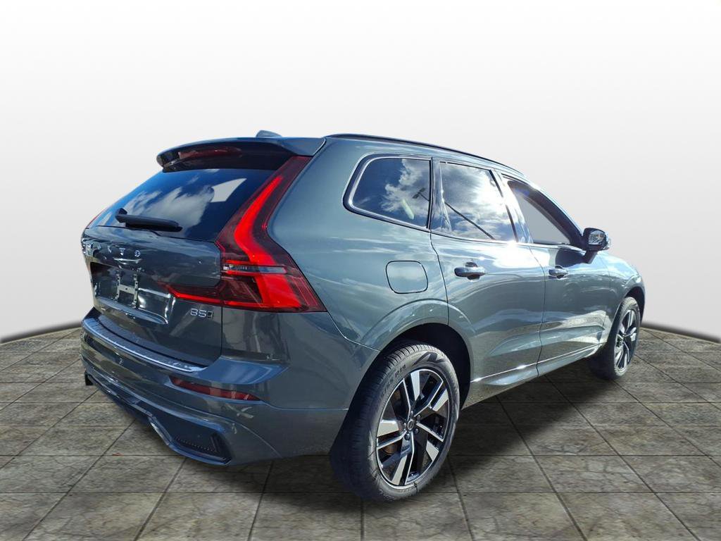 New 2026 Volvo XC60 B5 Core w/ Protection Package Premier image 3