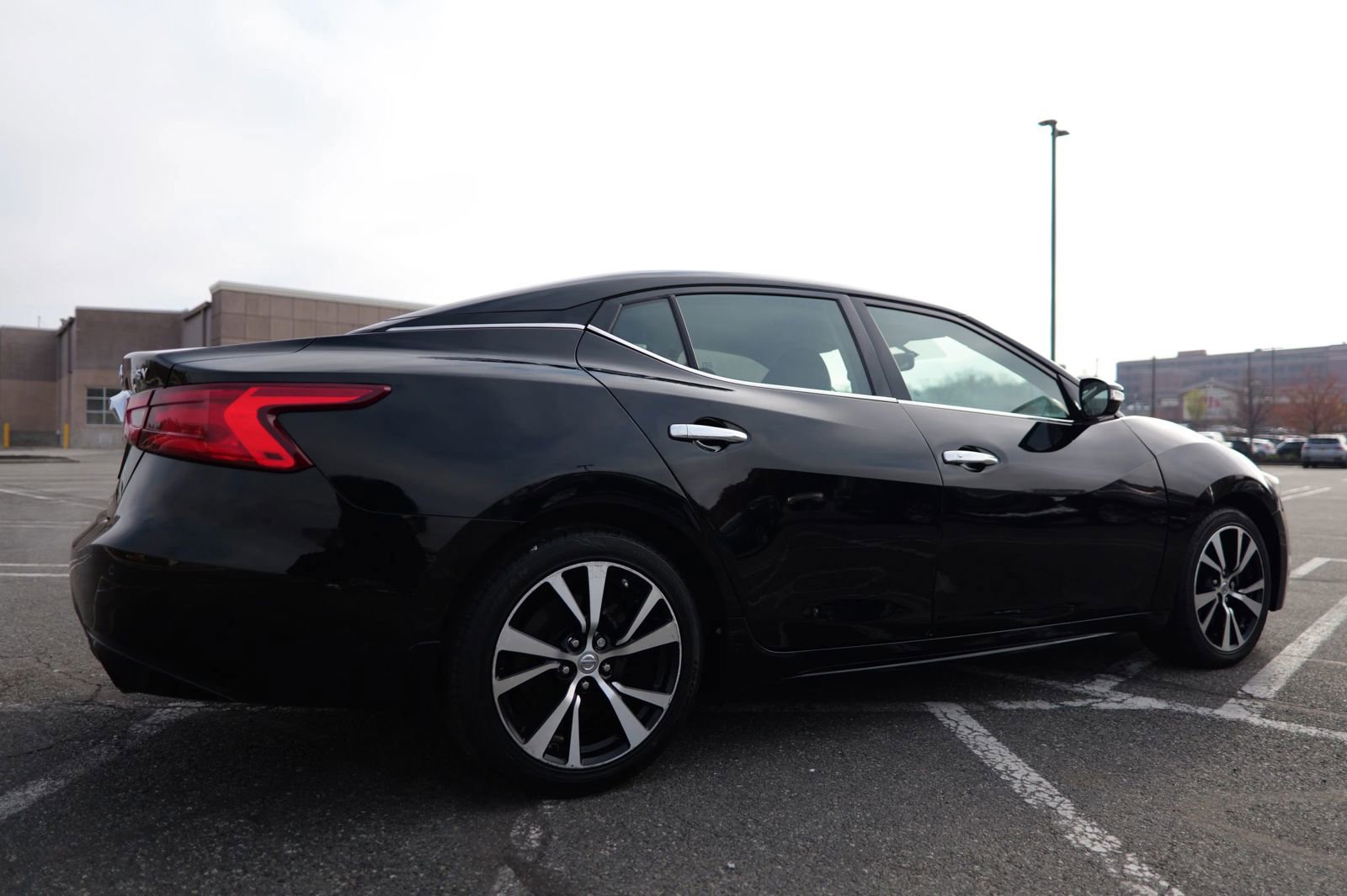 Used 2018 Nissan Maxima 3.5 SV image 9