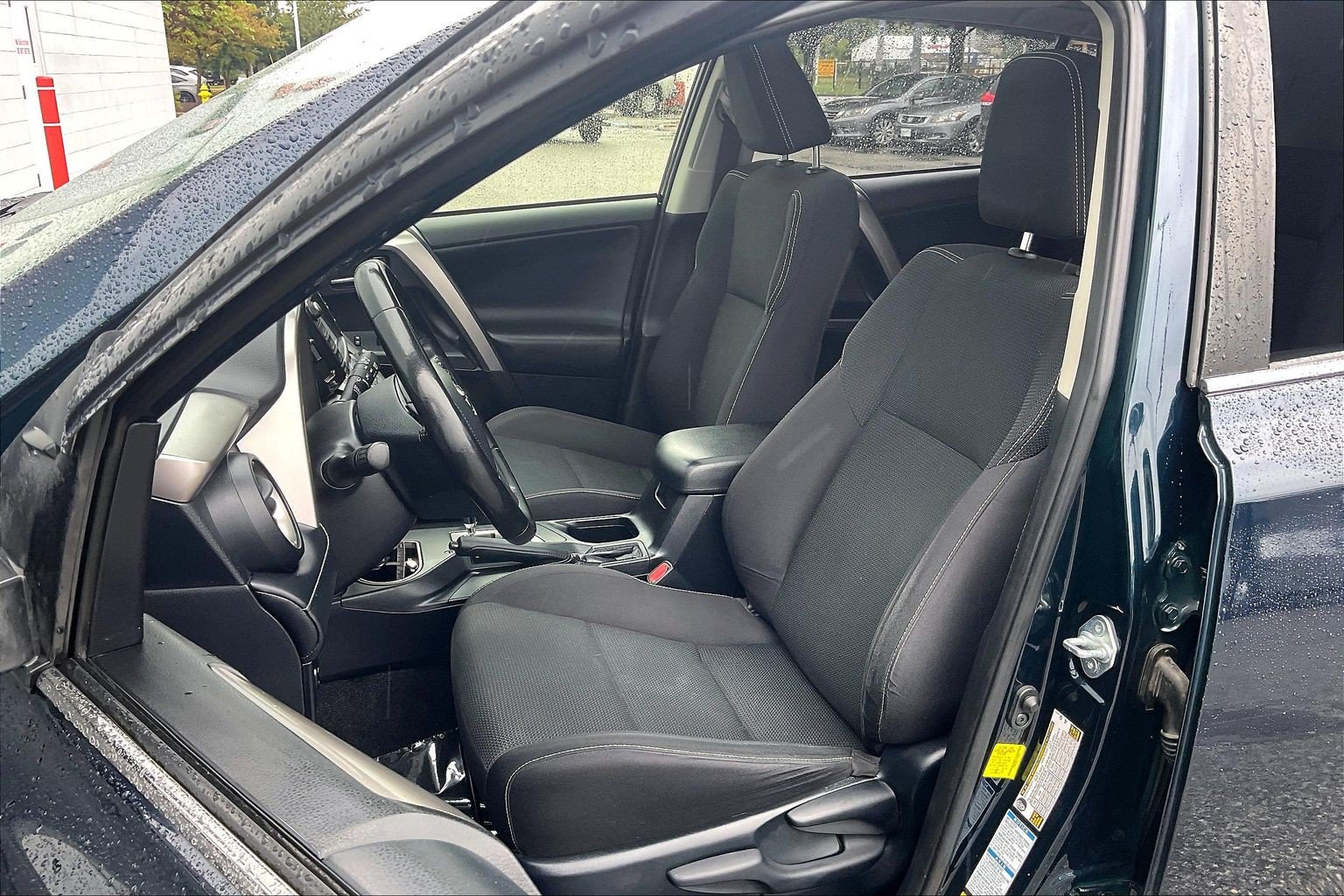 Used 2018 Toyota RAV4 XLE w/ Plus Extra Value Package AWD/4WD image 30