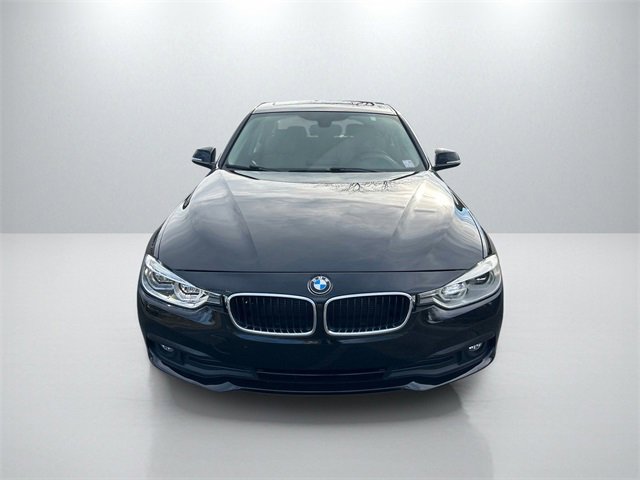 Used 2018 BMW 320i Sedan w/ Convenience Package image 2