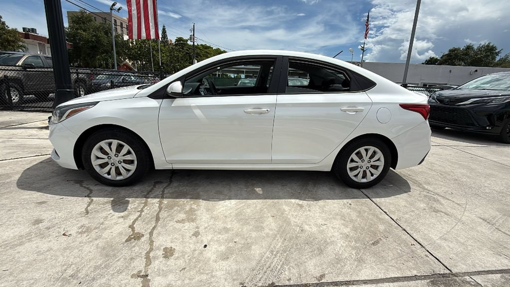 Used 2021 Hyundai Accent SE FWD image 11