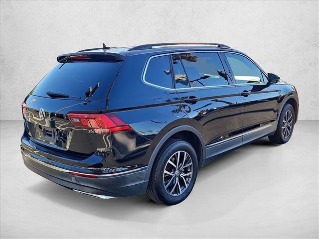 Used 2020 Volkswagen Tiguan SE w/ Panoramic Sunroof Package FWD image 5