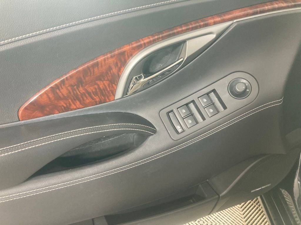 Used 2013 Buick LaCrosse Touring FWD image 11
